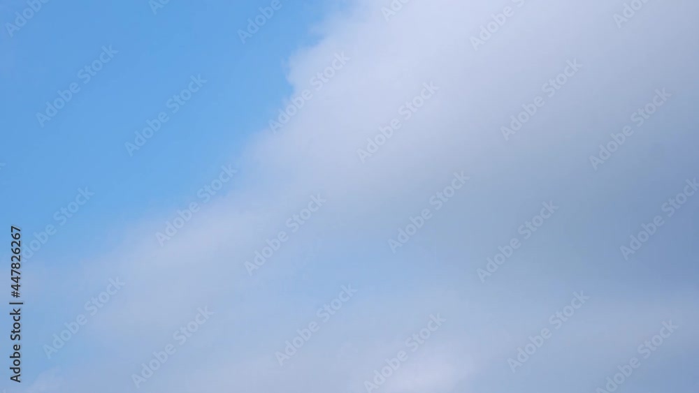 4K Sky Time lapse, Beautiful background, Sky Timelapse of skyscrapers, Blue sky with clouds and sun, Clouds At Sunrise.
4K Sky Time lapse, Beautiful background, Sky Timelapse of skyscrapers, Blue sky with clouds and sun, Clouds At Sunrise.