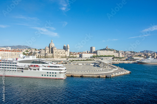 discovery of the harbor of Marseille and the islands of the region, France © seb hovaguimian
