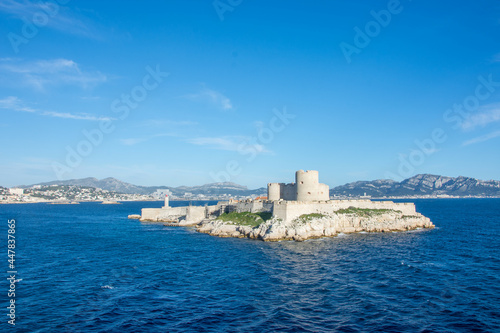 discovery of the harbor of Marseille and the islands of the region  France