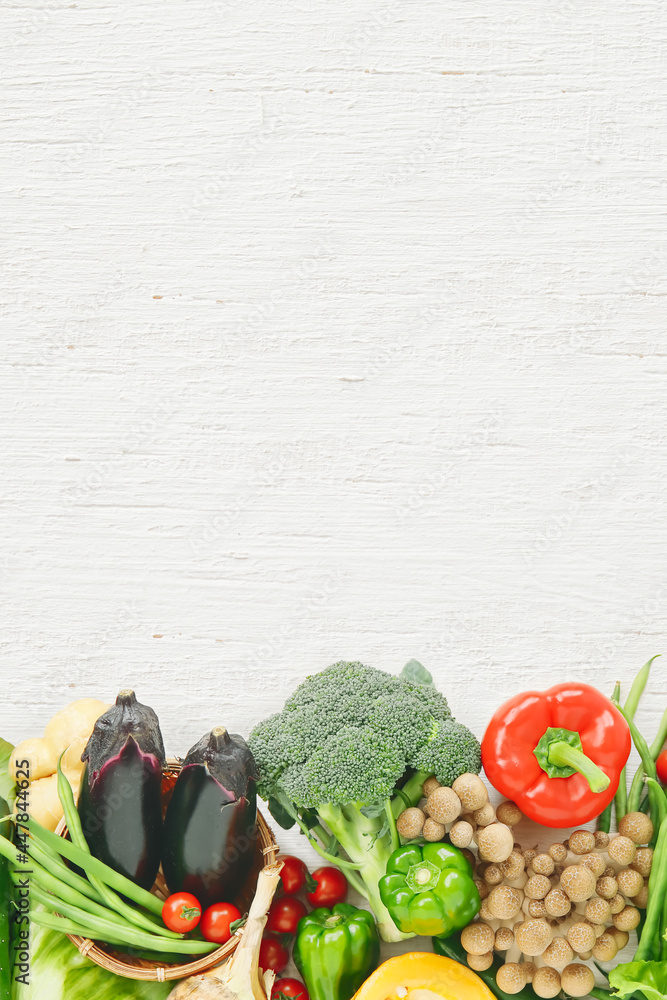 新鮮な野菜 市場 白木目背景 長方形 縦 Stock Photo Adobe Stock