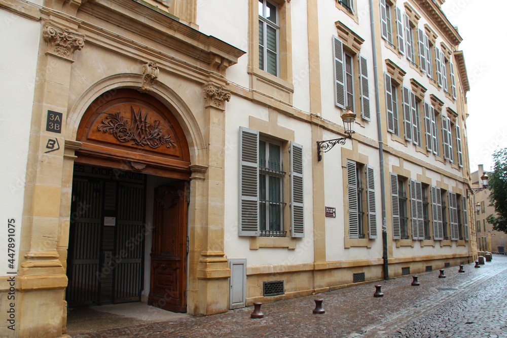 alley and ancient building (palace ?) in metz in lorraine (france) alley and ancient building (palace ?) in metz in lorraine (france)