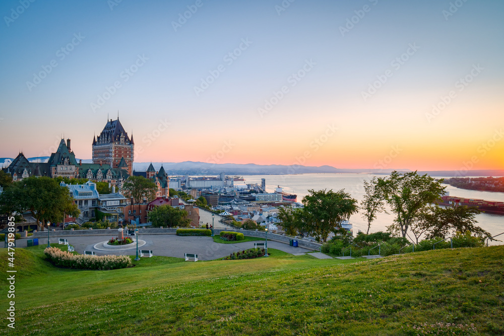 Naklejka premium Panorama of Old Quebec city at dawn, chateau Frontenac in the background, Old Quebec, Canada