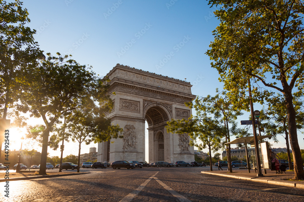 Obraz premium View of Arc de Triomphe - Triumphal Arc in Paris, France