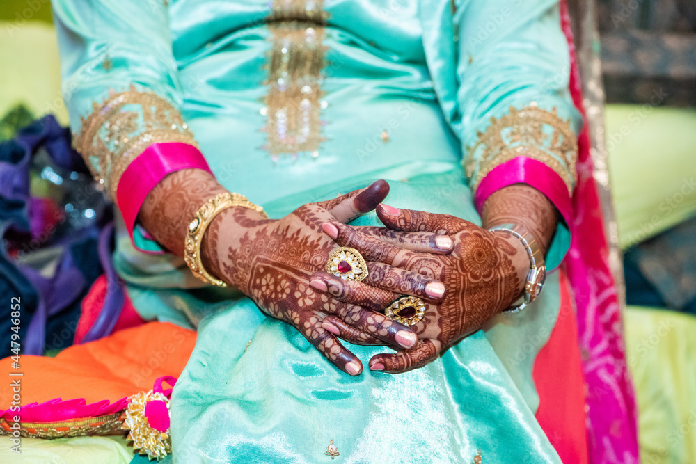 Henna design , saree , bride , traditional hindu wedding , Rajasthan, royal India	