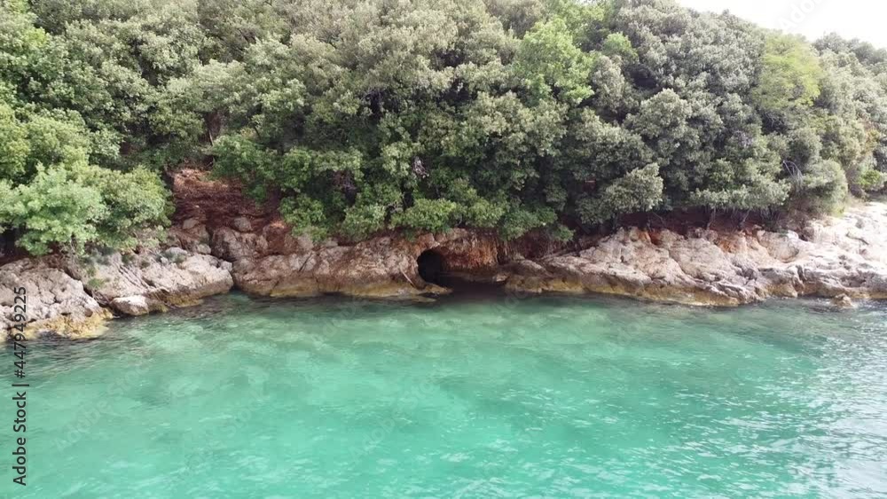 Kroatien_Höhle_im_Wasser Kroatien_Höhle_im_Wasser