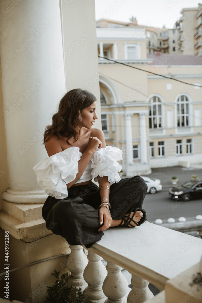 Black and white off the shoulder blouse hotsell