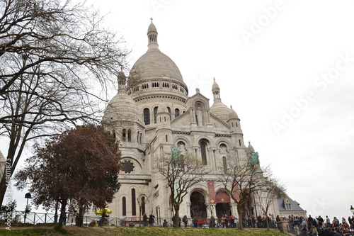 Paris, France - March 29th 2014 : Focus on the famous basilica Sacré-Coeur of Paris, in Montmartre. © Lucille Cottin