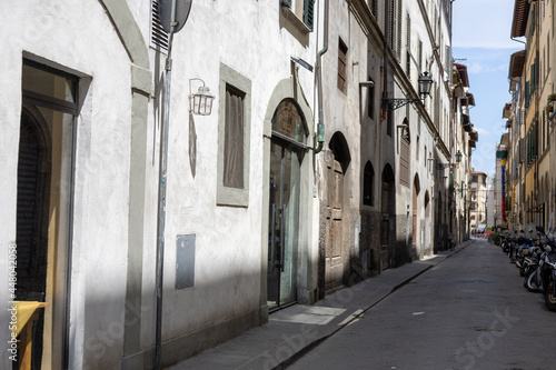 Altstadt in Florenz mit ber  hmter Br  cke und Ausblicken