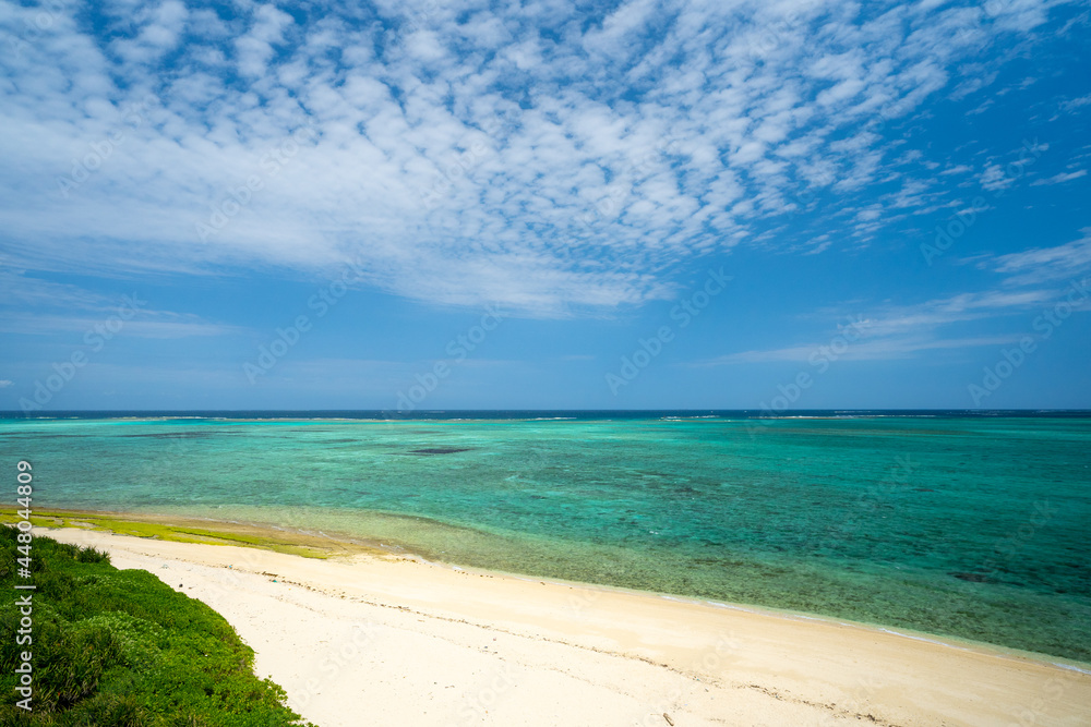 Obraz premium 透き通った海と空 宮古島