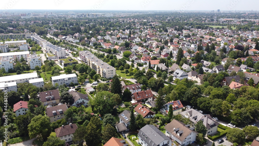 Naklejka premium Trudering - Friedenspromenade