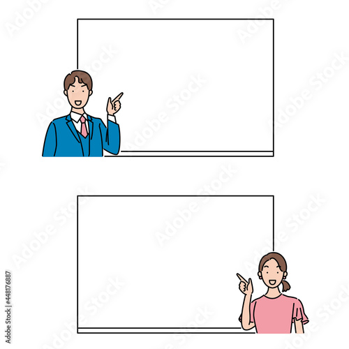 ホワイトボードの前で説明をする男女