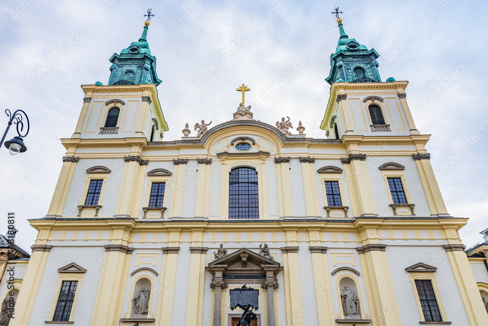 The Church of the Holy Cross (Polish: Bazylika Swietego Krzyza) is a Roman Catholic house of worship in Warsaw, Poland.