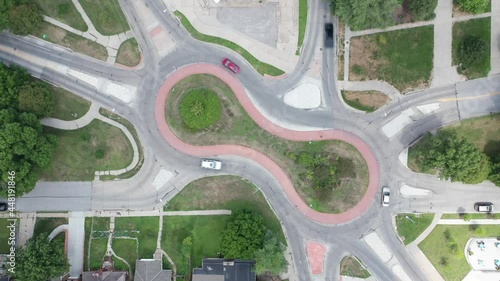 roundabout p-nut 02a
