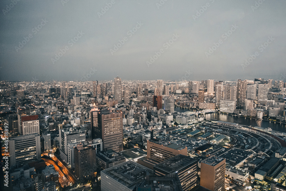 東京の街並み　夜