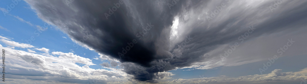 Obraz premium Thundercloud // Gewitter-Wolken