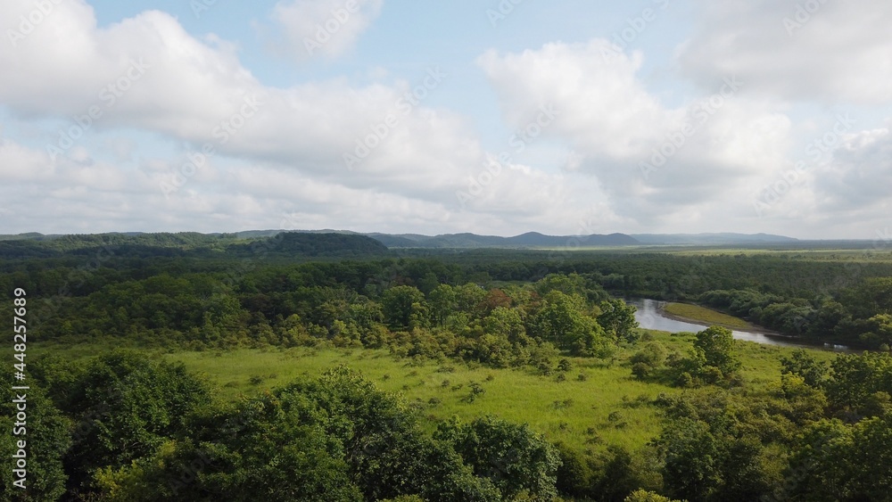 Obraz premium 二本松展望地 釧路湿原 釧路川 釧路湿原国立公園 北海道