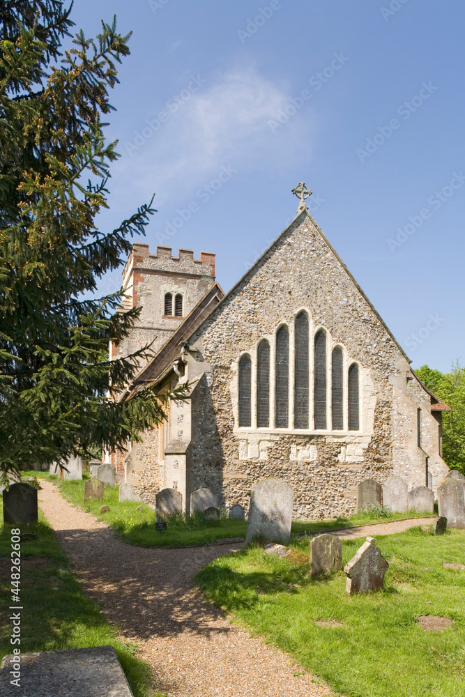 Φωτογραφία All Saints church at Ockham, Surrey, with a rare seven lancet window in the east