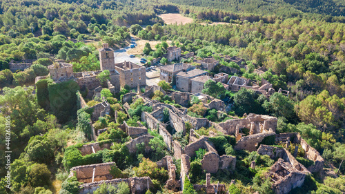 Tableau sur toile abandoned town of ruesta in saragossa province, Spain