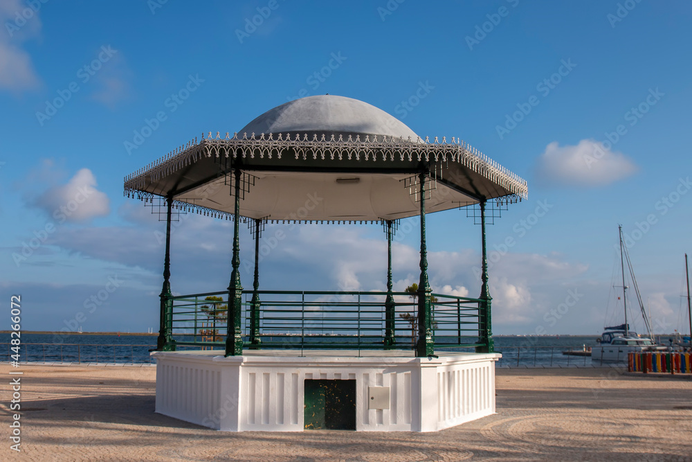 Obraz premium Gazebo in Olhao city