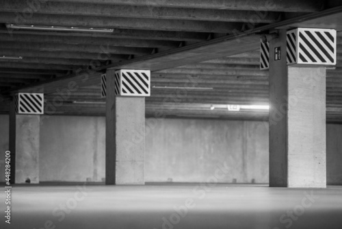 Fototapeta Naklejka Na Ścianę i Meble -  Empty parking lot