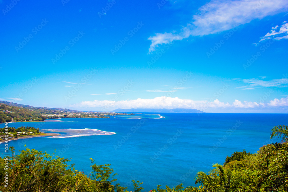 Tahiti stunning beautiful beaches, white sand, clear turquoise water, blue lagoons, Tahiti, French Polynesia, Pacific islands