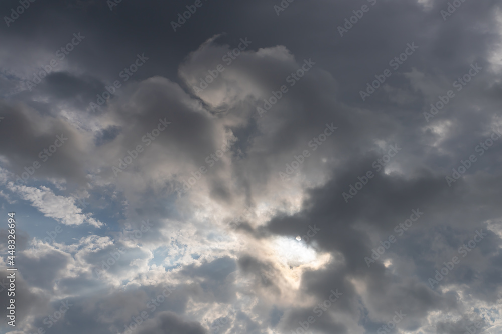 Obraz premium Beautiful blue sky with nice clouds