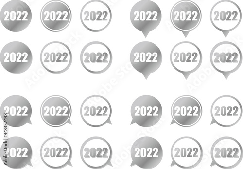 2022の数字が入った銀色グラデーションの円形スピーチバルーンセット