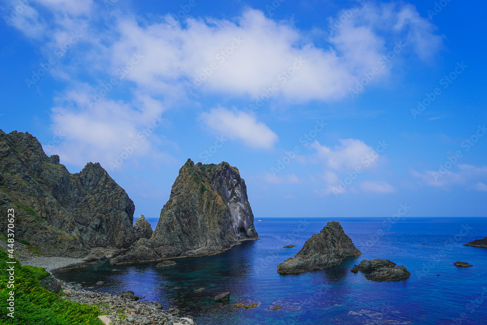 青い海と青い空