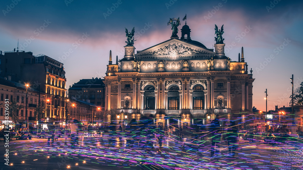 Fototapeta premium opera house in the center of Lviv