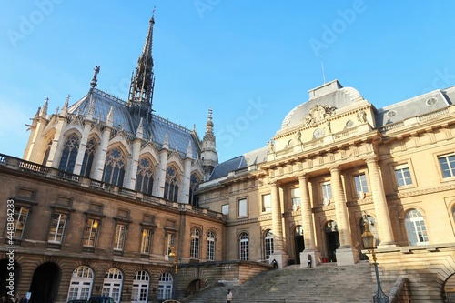 Photography Sainte Chapelle et façade du Palais de Justice historique de Paris, boulevard du
