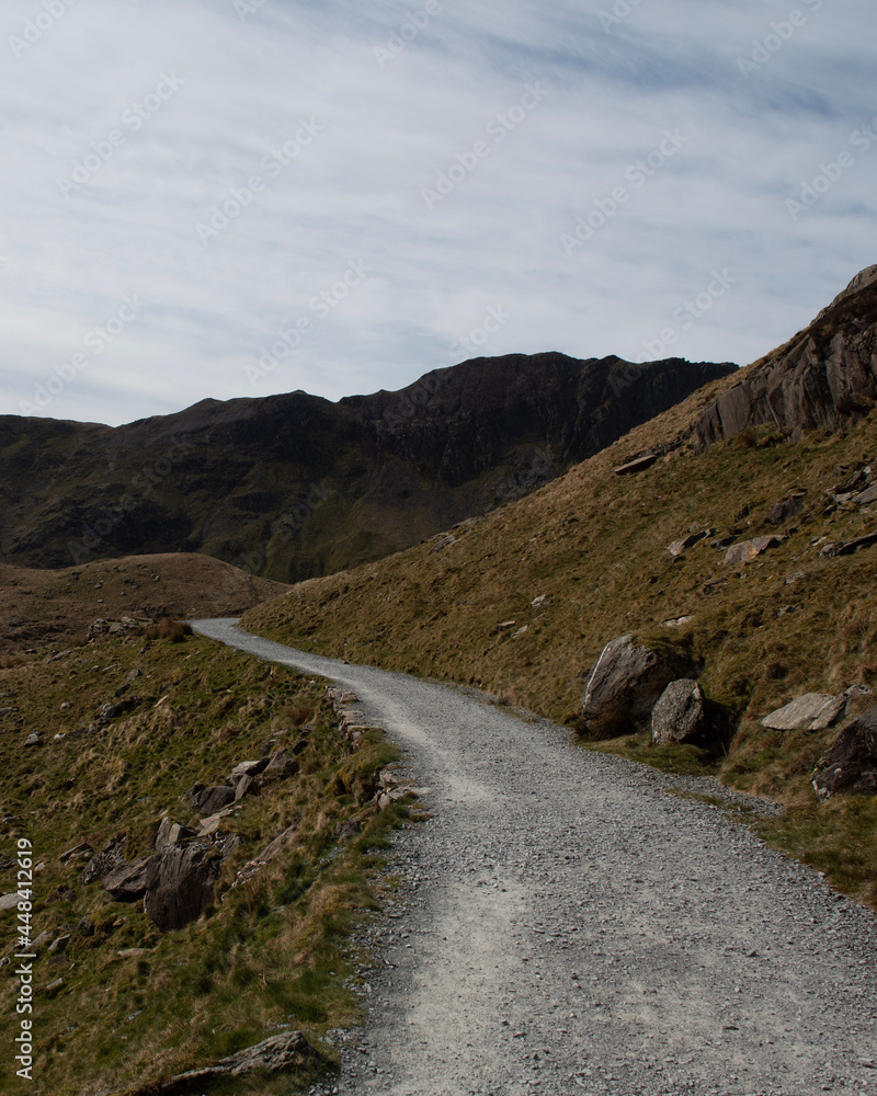 Obraz premium Gravel path of miners track for Mount Snowdon