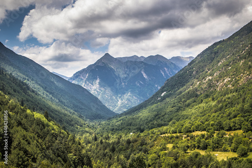 Bergwelt der spanischen Pyrenäen 