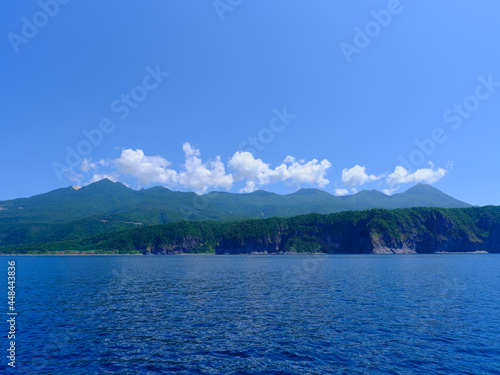 海から見た知床連山 © makieni