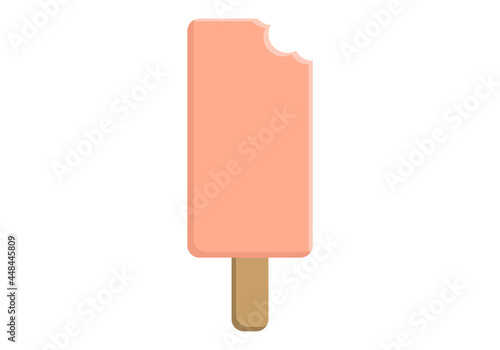 Helado de hielo y fresa rosa en fondo blanco.