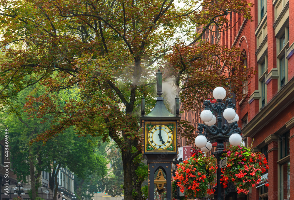 Fototapeta premium Gastown steam clock, Vancouver city, British Columbia, Canada.