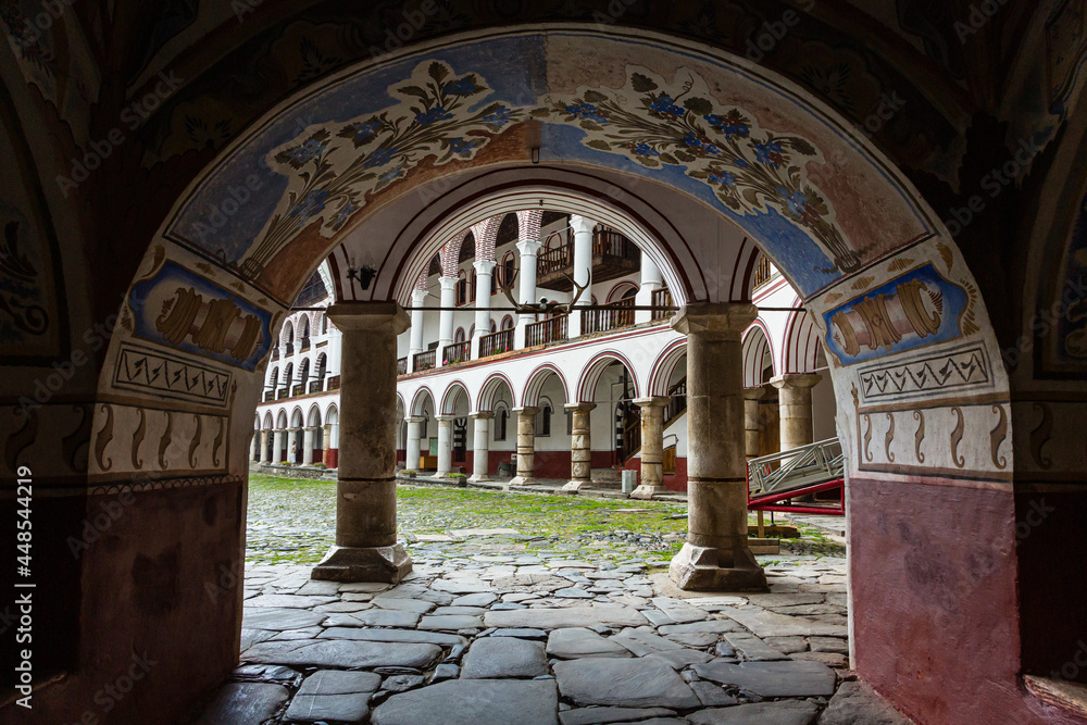 ブルガリア　リラ修道院