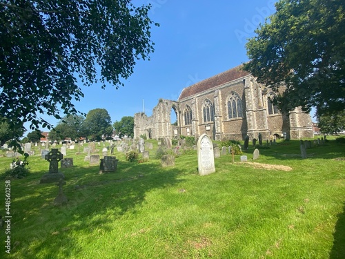 Winchelsea, East Sussex, UK. - Churchyard of The Parish Church of St Thomas the Martyr where Spike Milligan Is buried. East Sussex UK