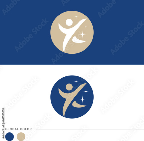 Logotype avec un personnage en mouvement et des étoiles