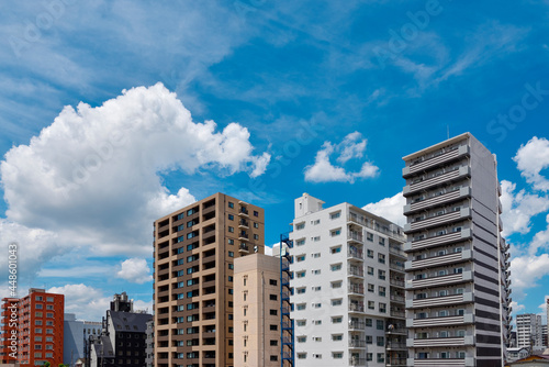 マンション　Residential area in Japan. Condominium, Apartment building.	
