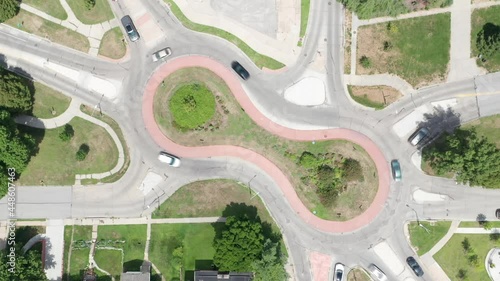 peanut shaped traffic roundabout