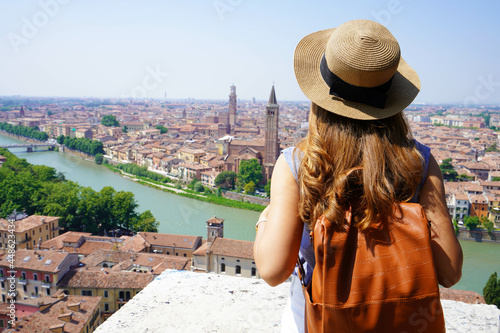 Canvas Print Traveler girl in Verona, Italy