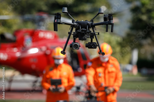 firefighters ride drone to fly in search of air - drone dji
