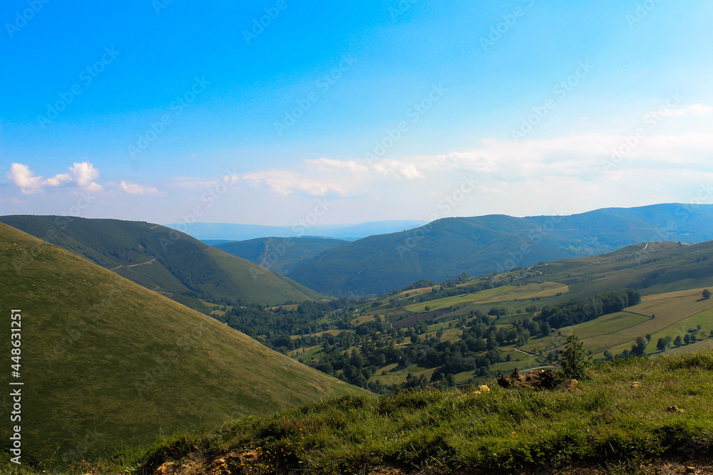Vistas desde lo alto del Portillo de la Sía (Cantabria)