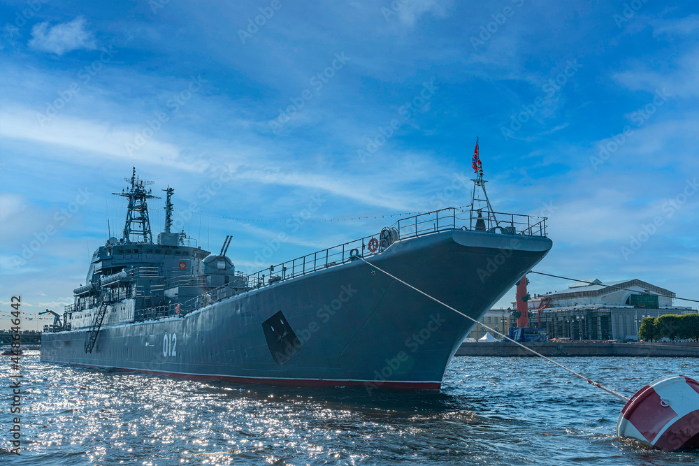 Obraz premium Saint Petersburg, Russia - July 24, 2021 - Modern warship parked before the naval parade