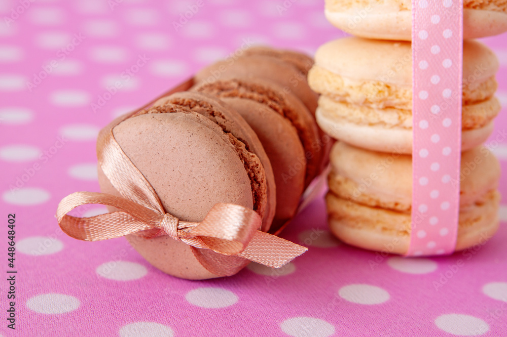 Macaroni cakes with vanilla and chocolate filling. Macaroni cakes with vanilla and chocolate filling.