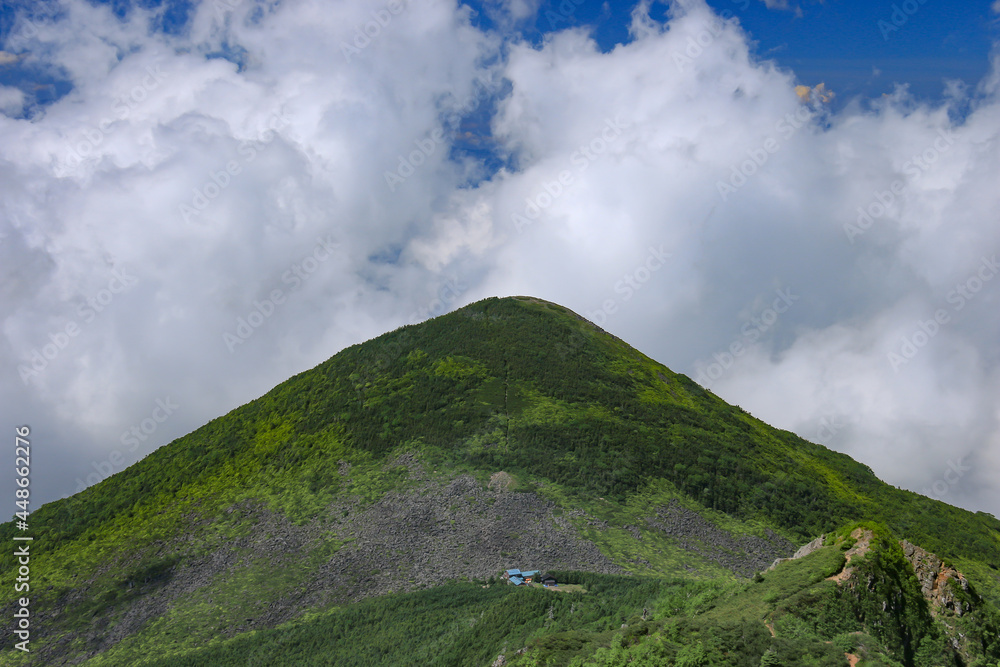 南八ヶ岳 権現岳山頂から編笠山を望む 南八ヶ岳 権現岳山頂から編笠山を望む
