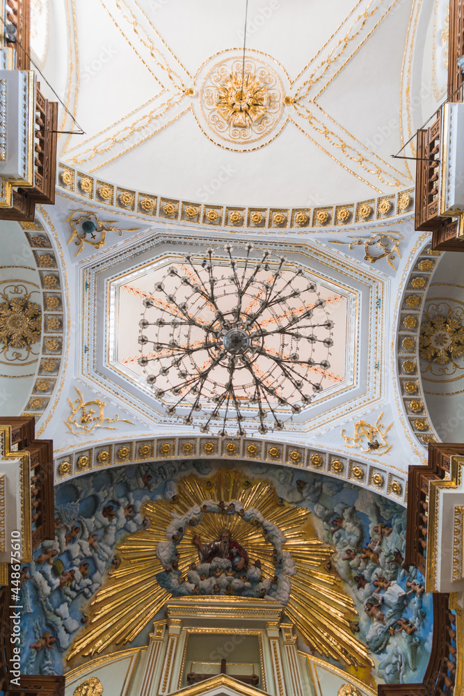 Obraz premium Details inside the Church of the Cerro de los Magueyes in Metepec, State of Mexico, also known as the Church of Calvario, prostrate on the hill gives a pleasant view.