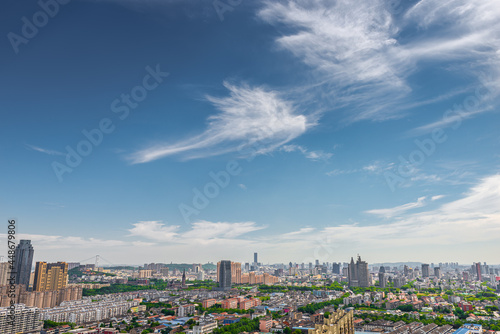 Canvas Print Panorama of the city under a clear sky