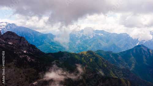 Fototapeta Naklejka Na Ścianę i Meble -  Mountain peak scenery in the clouds