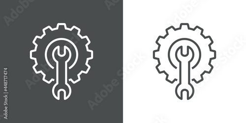Maquinaria industrial. Logotipo engranaje con herramienta llave con lineas en fondo gris y fondo blanco